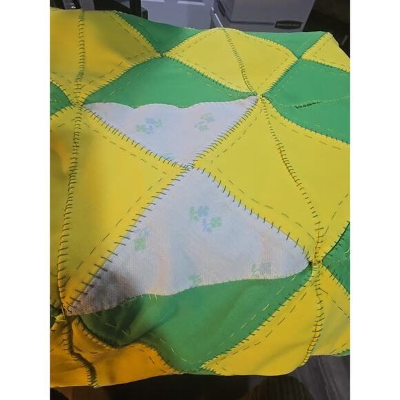 Vintage Hand Stitched Patchwork Quilt Mid Century Triangle Green~ Yellow - Picture 2 of 2